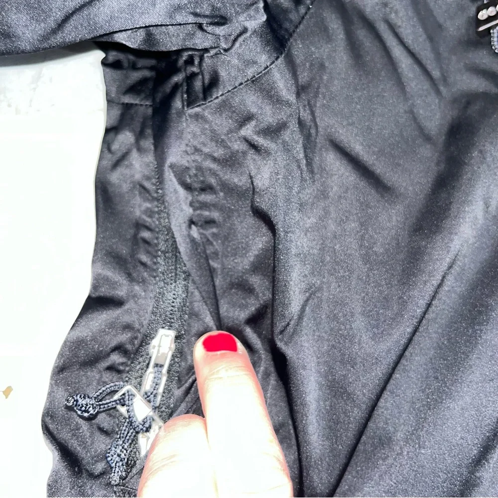 Nike ACG Nike Fit Storm Black Satin Waterproof Jacket Women’s size XS